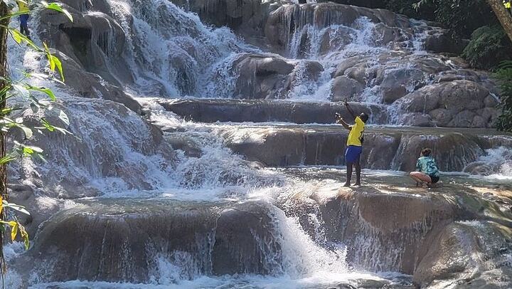 Private Custom Tour to Dunn's River Falls via Columbus Park from Montego Bay