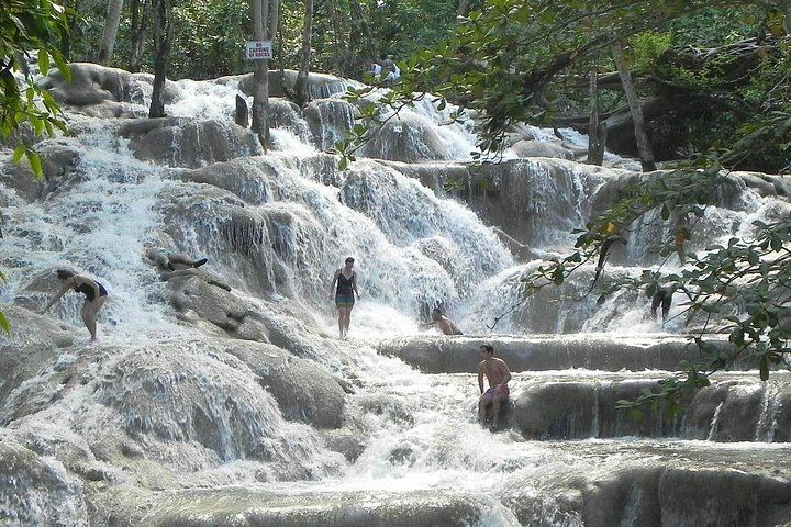 Private Dunn's River Falls Day with Shopping and Lunch Stops, Tour Jamaica Today (9/12)