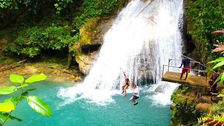 Blue Hole and Dunn's River Park Combo from Montego Bay Hotels, Entry Fees Included (1/12)