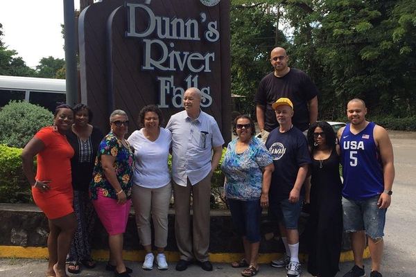 Montego Bay Hotel or Cruise Port Pickup to Dunn's River Falls and Blue Hole, Fees Included