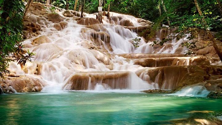 Private Dunn's River Falls Day with Shopping and Lunch Stops, Tour Jamaica Today (1/12)