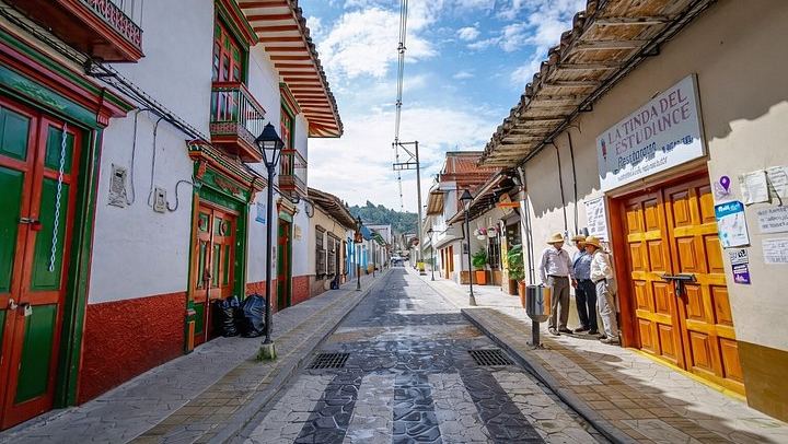 Half-Day El Retiro and Tequendamita Falls Private Pickup Tour from Medellin (3/11)