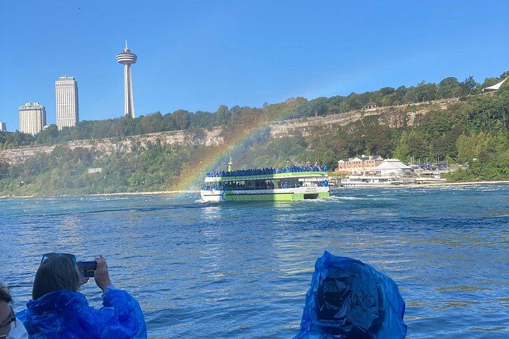 Niagara USA Two-Hour Guided Walk from Hard Rock Cafe with Electric Maid of the Mist (8/12)