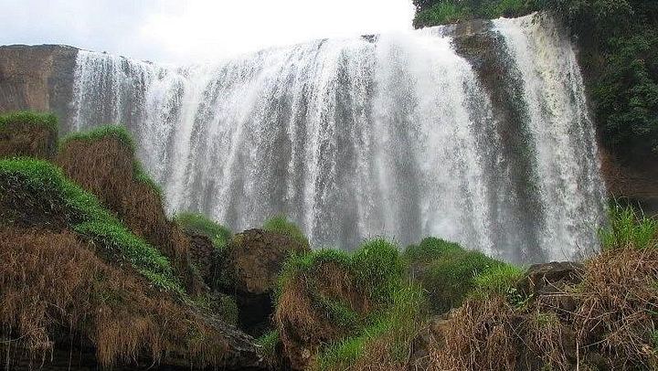 Dalat Countryside and Three Waterfalls Day: Flower Village, Silk Factory, Cricket Farm (2/9)