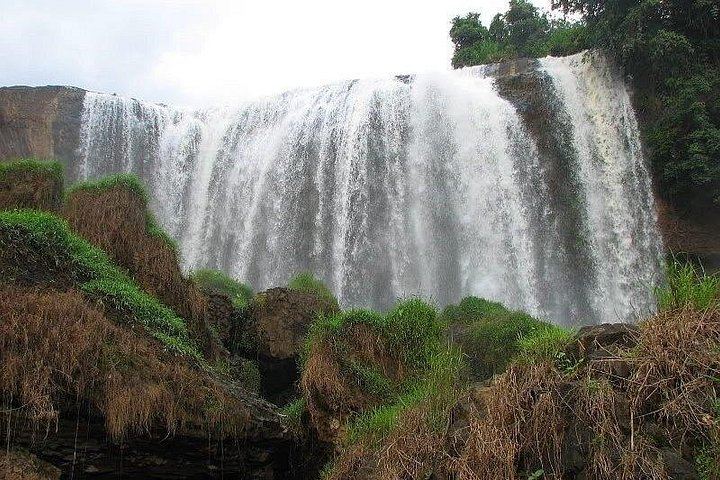 Dalat Countryside and Three Waterfalls Day: Flower Village, Silk Factory, Cricket Farm (2/9)