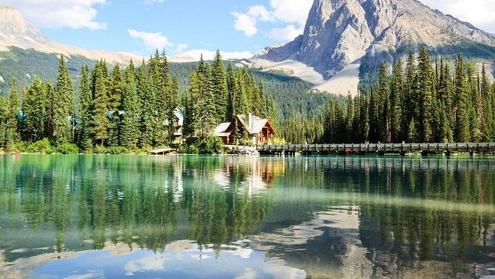 Yoho Park Day Trip: Emerald Lake Canoe Stop, Natural Bridge and an Hour at Takakkaw Falls (2/5)