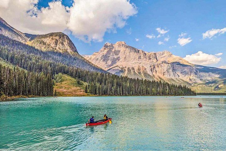 Yoho Day Tour: Wapta Falls and Takakkaw Falls in Summer, Marble Canyon in Winter (1/12)