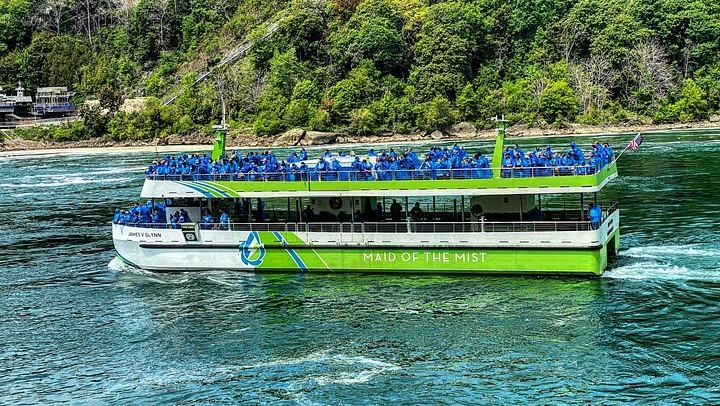 Niagara Falls Daredevil History Walk: Maid of the Mist and Timed Cave of the Winds (2/12)
