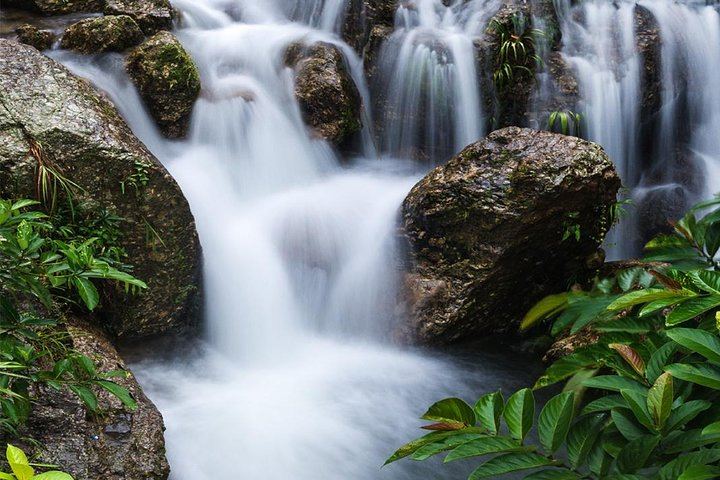 Kings Gardens Maui: Mini Waterfall Hike, Organic Chocolate Tasting and Ancient Sites (2/10)