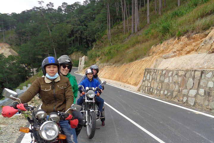 Dalat Easy Rider Countryside Tour: Pongour Falls, K'Ho Village, Silk and Coffee (4/12)