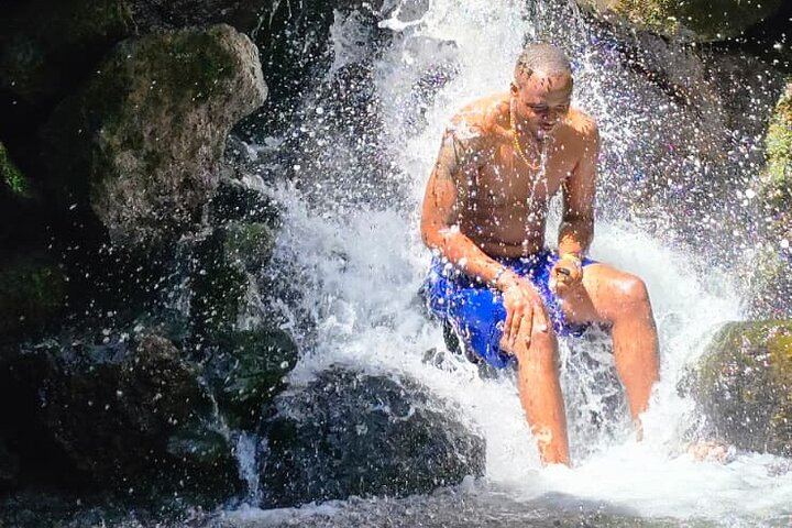 Dominica Day Tour: Freshwater Lake, Ti Tou Gorge, Trafalgar Falls, Hot Springs (11/12)