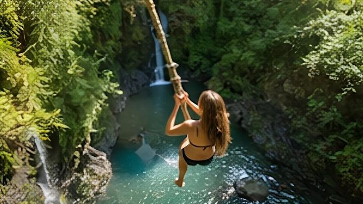 Maui Waterfall Hike with Optional Cliff Jumping and GoPro Photos, 3.5 Hours (1/12)