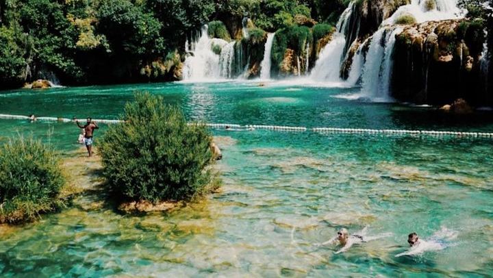Erawan Falls Day Tour from Bangkok with Hotel Pickup, Fruit and Soi Rambuttri Option (3/10)