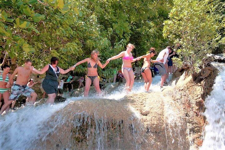 Dunn's River Falls Guided Climb with Holiday Services from Ocho Rios Hotels (1/12)