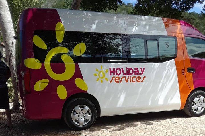 Dunn's River Falls Guided Climb with Holiday Services from Ocho Rios Hotels (10/12)