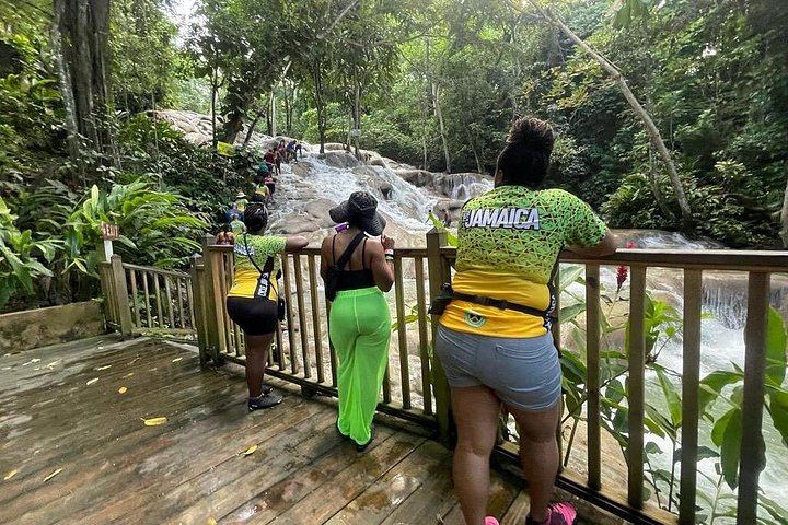 Dunn's River Falls Guided Climb with Holiday Services from Ocho Rios Hotels (6/12)