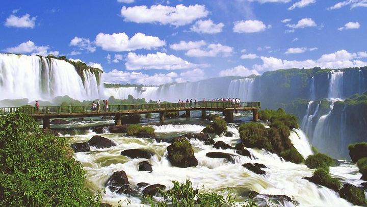 Brazilian Falls Walkways, Macuco Safari Boat, 10-Minute Helicopter and Bird Park (1/12)