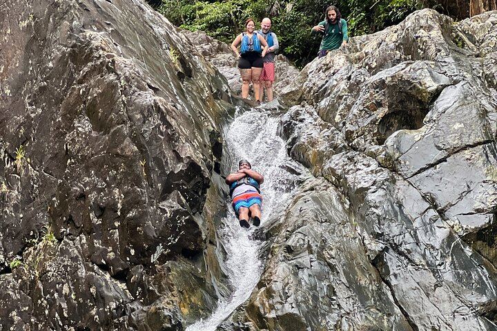 El Yunque Convoy Hike from Fajardo: Waterslides, Waterfalls and Cliff Jumps (2/12)