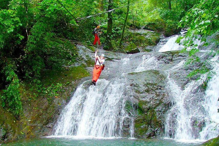 Miramar Zipline Tour at Adventure Park: 18 Cables over 11 Waterfalls, 3.5 Hours (5/12)