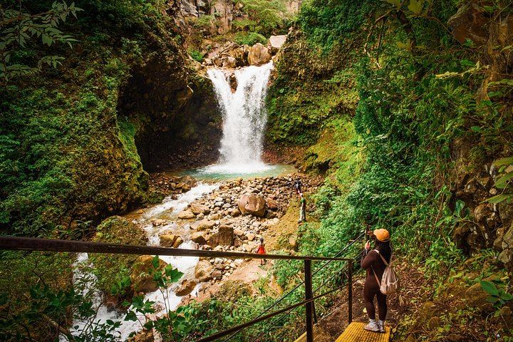 Cuilpilapan Miravalles Hike to Two Waterfalls and Suspension Bridge with Sloth Option (2/11)