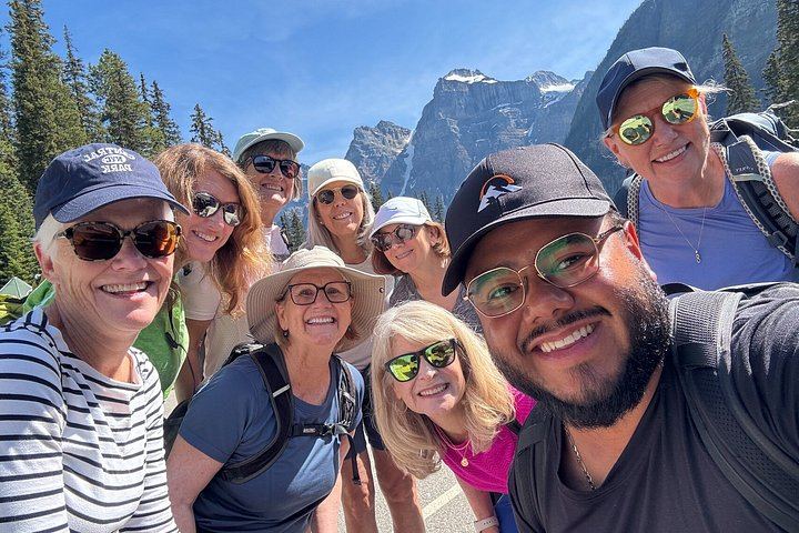 Lake Louise, Emerald Lake and Takakkaw Falls: Banff, Yoho and Kootenay Day Tour (11/12)