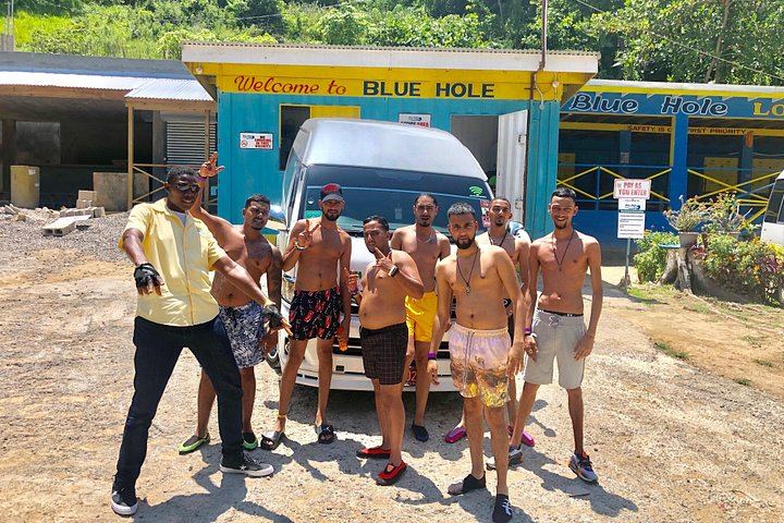 Montego Bay Day Trip to Martha Brae River Rafting and Blue Hole with Private Transport (3/12)