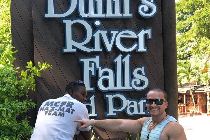 Dunn's River Falls Day Tour with Entrance Fees, Columbus Park and Pier Pickup (3/12)