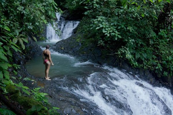 Guided 4-Hour Jaco Waterfall Hike from Jaco Walk with Trailhead Transfer