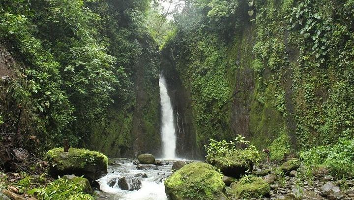 Gravity Falls Waterfall Jumping and River Rafting Extreme Combo, La Fortuna (3/10)
