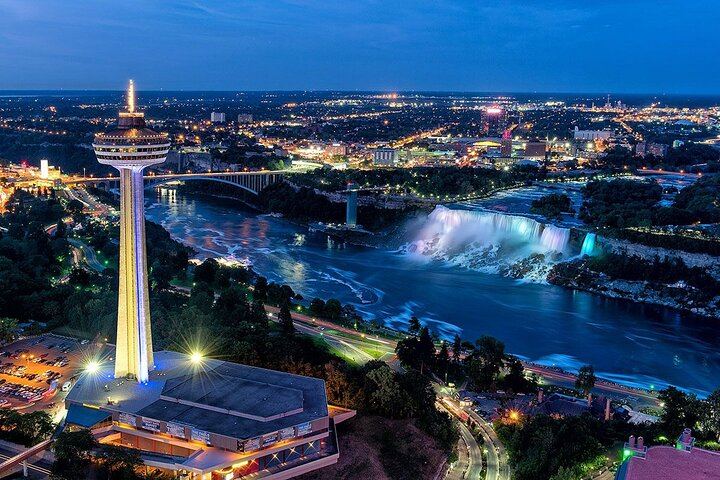 Niagara Falls Canada Walking Tour from Skylon Tower with Fireworks Viewing Spot (4/5)