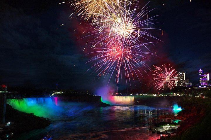 Toronto Winter Festival of Lights Bus Tour to Niagara Falls with Floral Clock and Chapel (6/12)