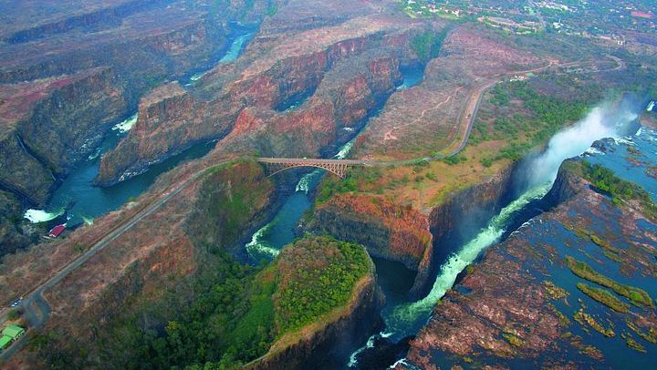 Flight of Angels Helicopter Flight over Mosi-oa-Tunya National Park and Victoria Falls (3/5)