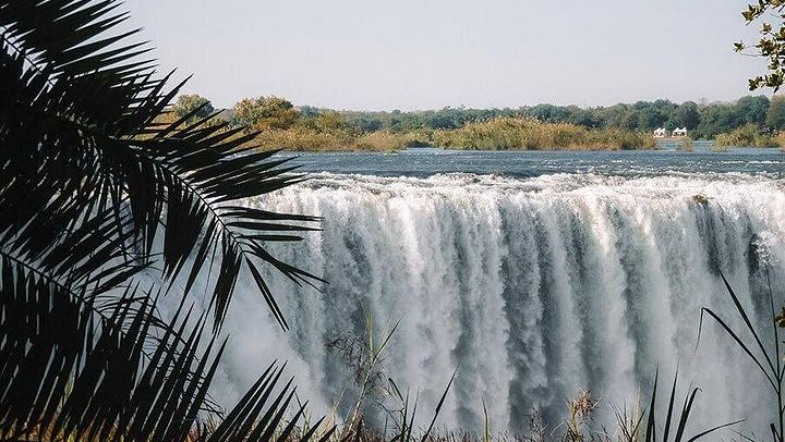 Flight of Angels Helicopter Flight over Mosi-oa-Tunya National Park and Victoria Falls (4/5)
