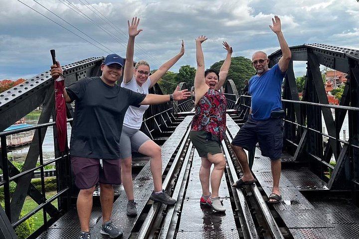 Damnoen Saduak Floating Market, Mae Klong Railway Market and Erawan Falls Day Trip (5/12)