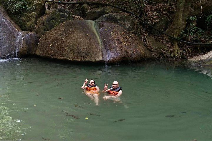Damnoen Saduak Floating Market, Mae Klong Railway Market and Erawan Falls Day Trip (7/12)