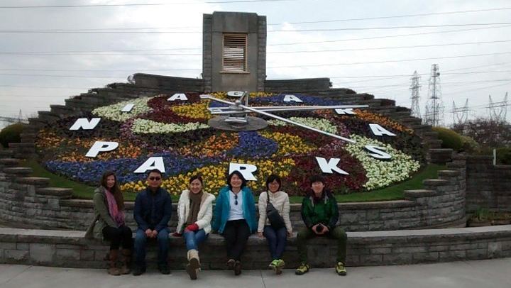 Niagara Falls Coach Day Tour from Toronto with Floral Clock and Parkway Drive (4/12)