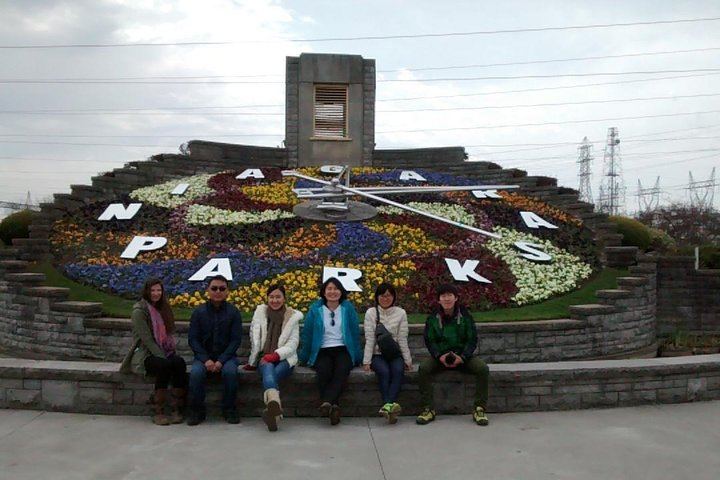 Niagara Falls Coach Day Tour from Toronto with Floral Clock and Parkway Drive (4/12)