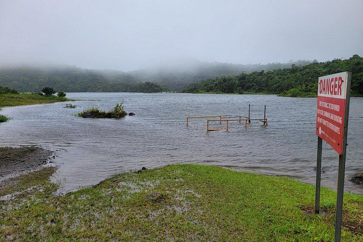 Private Dominica Waterfalls Tour with Autop Tours: Freshwater Lake to Morne Bruce (8/12)