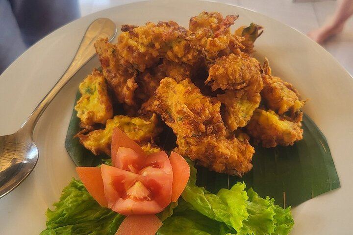 Ubud Cooking Class and Secret Waterfall Day Trip with Local Market Visit (3/12)