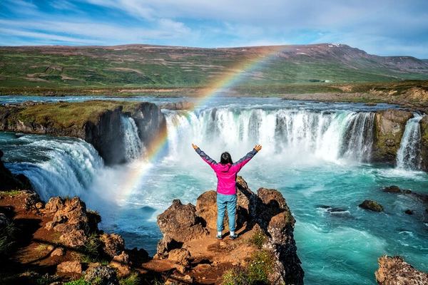 Half-Day Small Group from Akureyri: Godafoss, Hverir, Grjotagja Cave and Dimmuborgir