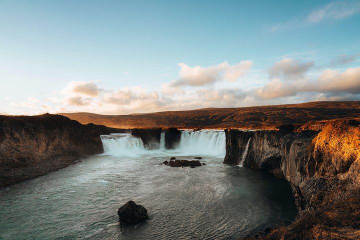 Half-Day Small Group from Akureyri: Godafoss, Hverir, Grjotagja Cave and Dimmuborgir (9/12)