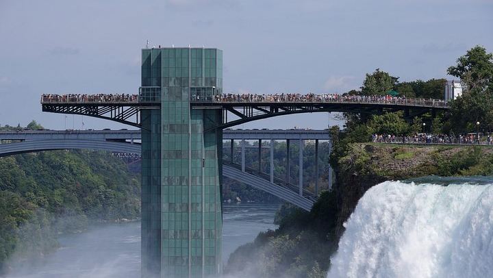 Boston to Niagara Falls 2-Day Tour: Night Views, Hotel Stay, Optional Classic Tour (2/12)