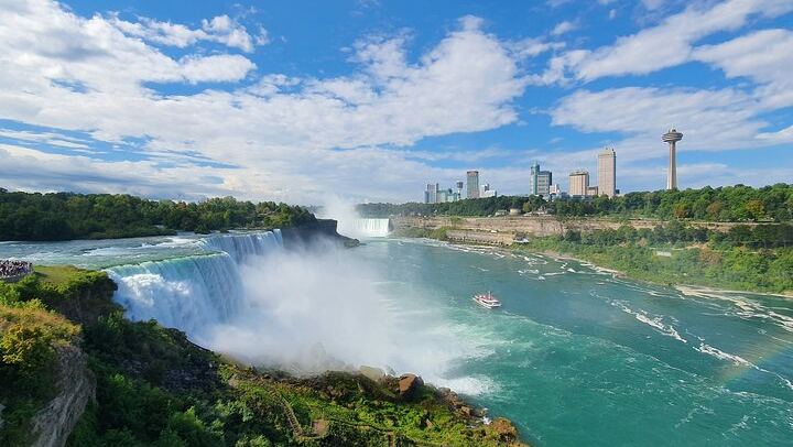 Boston to Niagara Falls 2-Day Tour: Night Views, Hotel Stay, Optional Classic Tour (1/12)