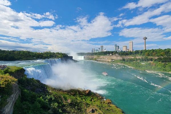Washington DC to Niagara Falls Small-Group 2-Day Tour: Falls Overnight, Corning Glass