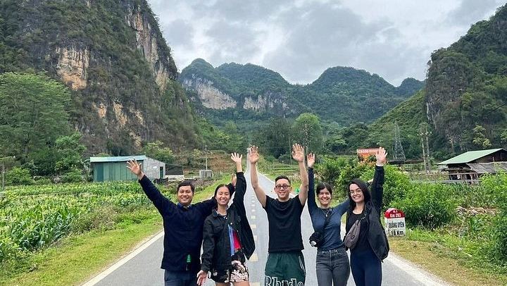 Ban Gioc Waterfall and Angel Mountain 2-Day Car Tour with Quay Son River Stay (2/12)