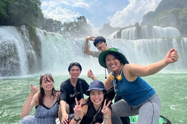Ban Gioc Waterfall and Angel Mountain 2-Day Car Tour with Quay Son River Stay