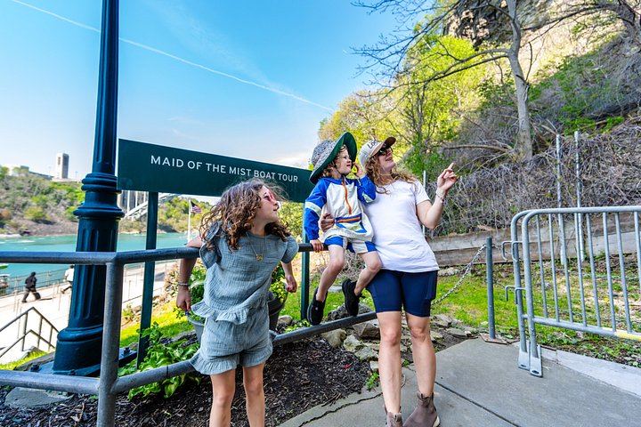 Niagara Falls Overnight Small-Group Shuttle from NYC, Max 14, Maid of the Mist Option (7/8)
