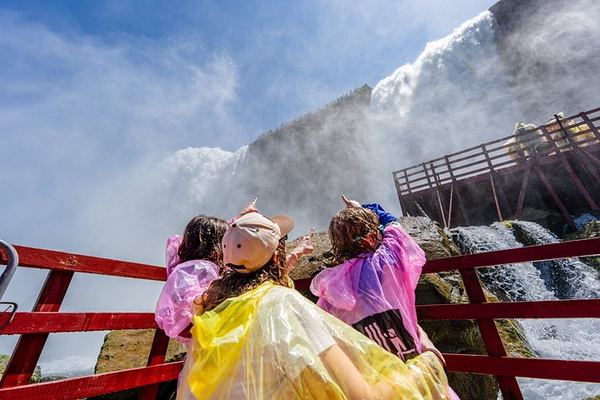 Niagara Falls Overnight Small-Group Shuttle from NYC, Max 14, Maid of the Mist Option