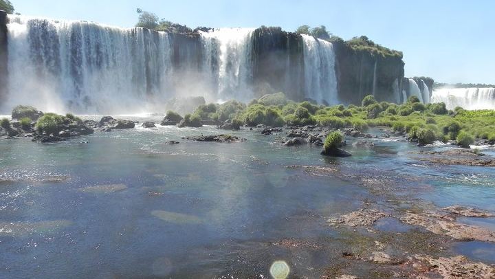 Puerto Iguazu to Brazilian Falls, Bird Park and Itaipu Dam Day Trip by Minivan (3/6)