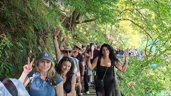 Gray Line Croatia Plitvice Lakes Guided Tour from Split, Trogir or Omis (1/11)